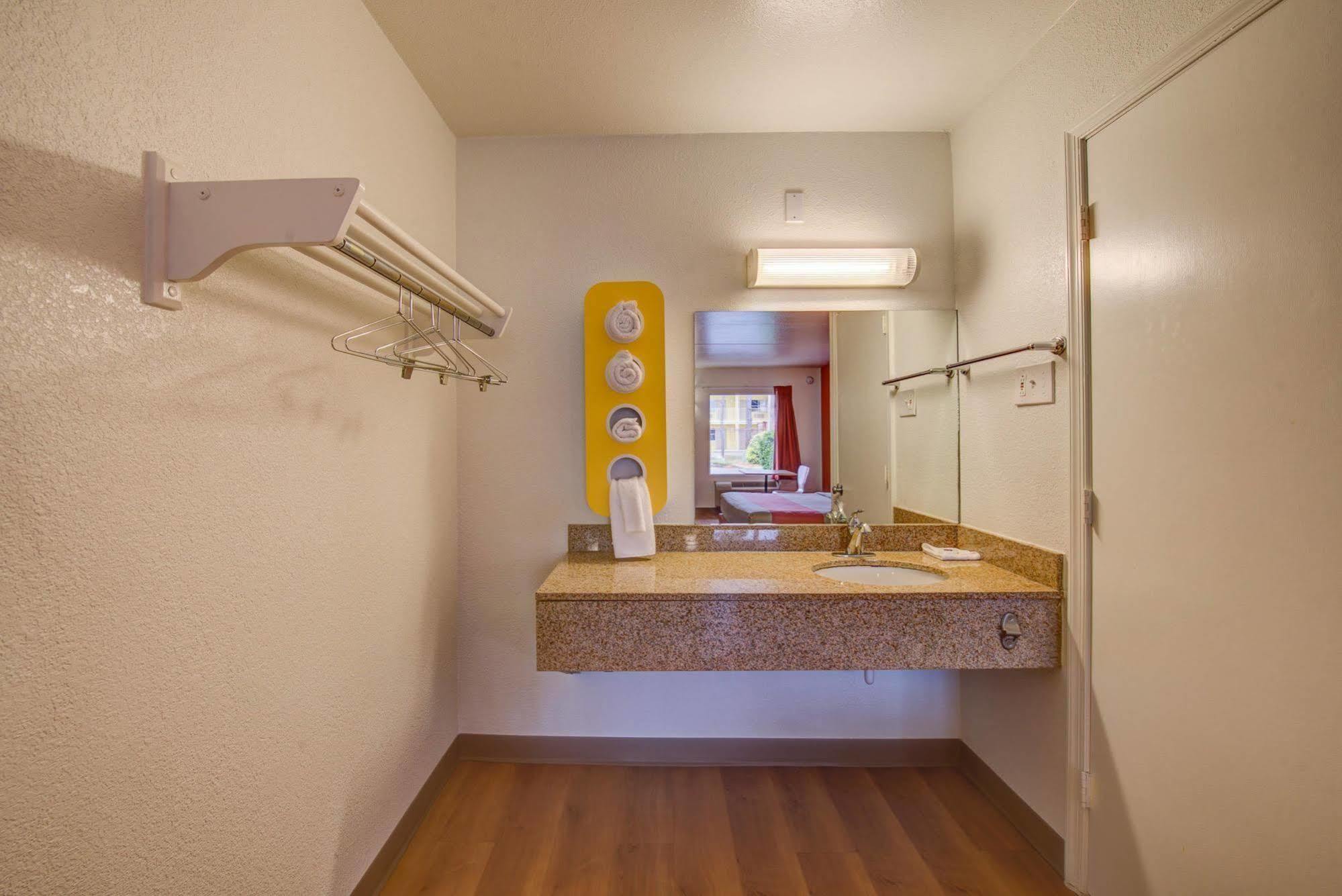 Motel 6-Norfolk, Va Extérieur photo
